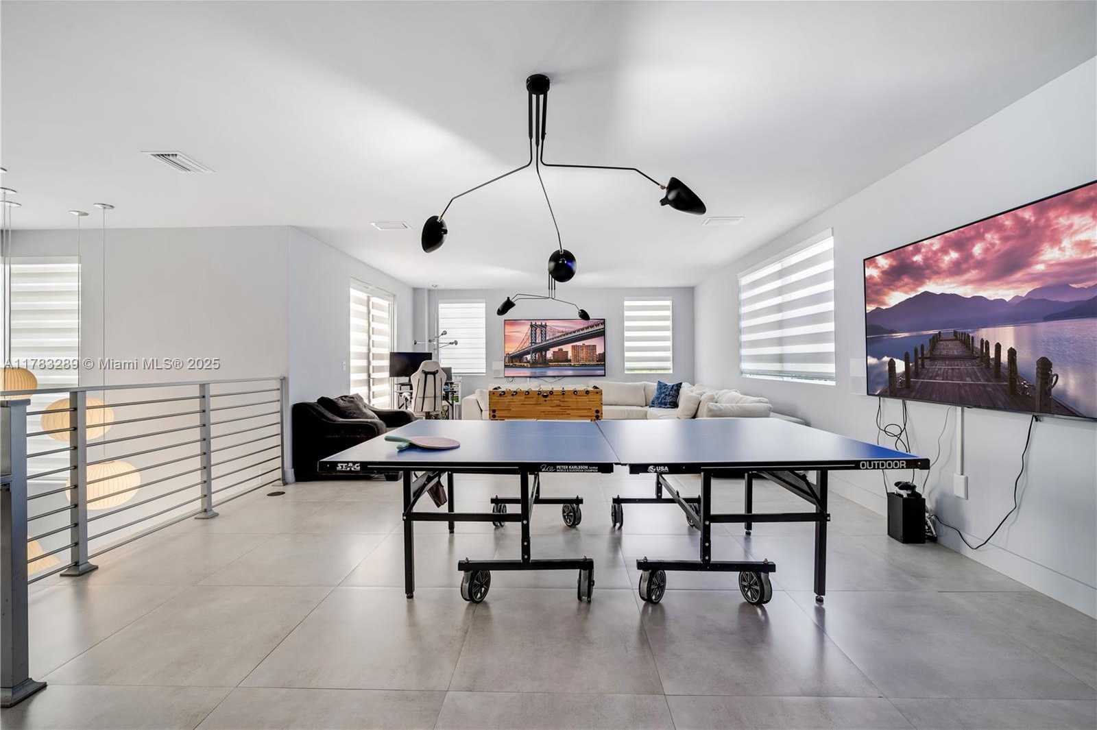 Small Image of 10135 NORTH WEST 77TH ST, Doral Number 24