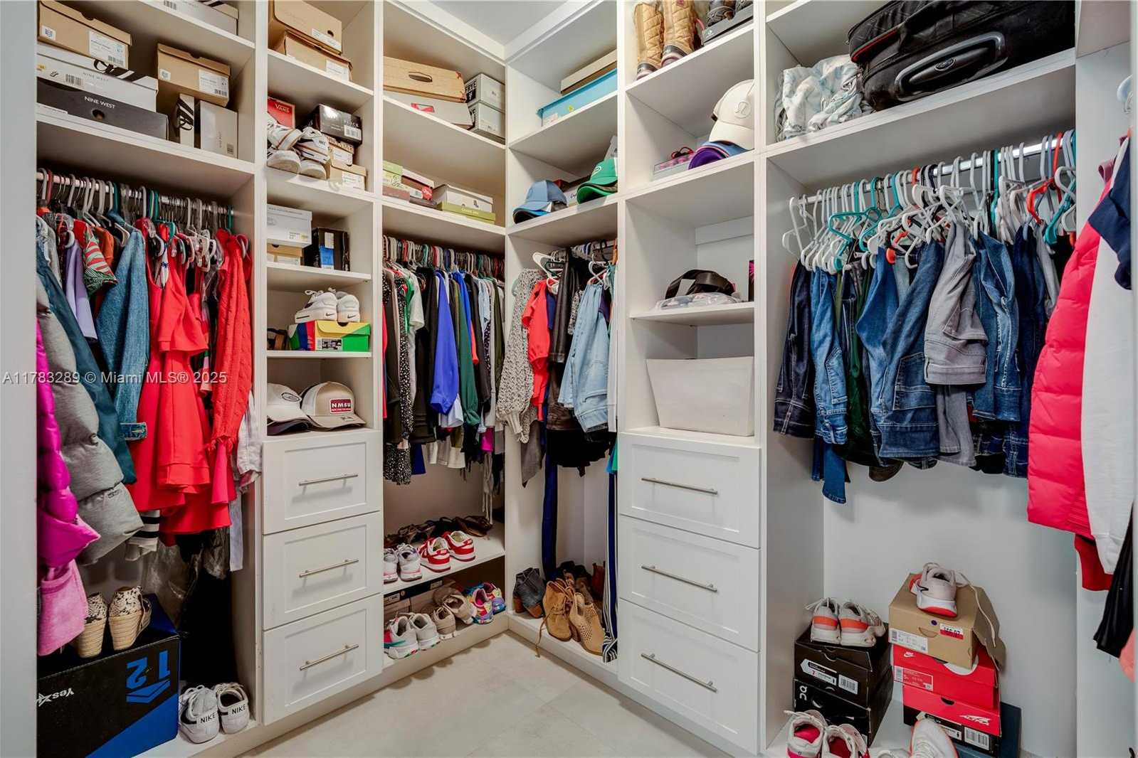 Small Image of 10135 NORTH WEST 77TH ST, Doral Number 39