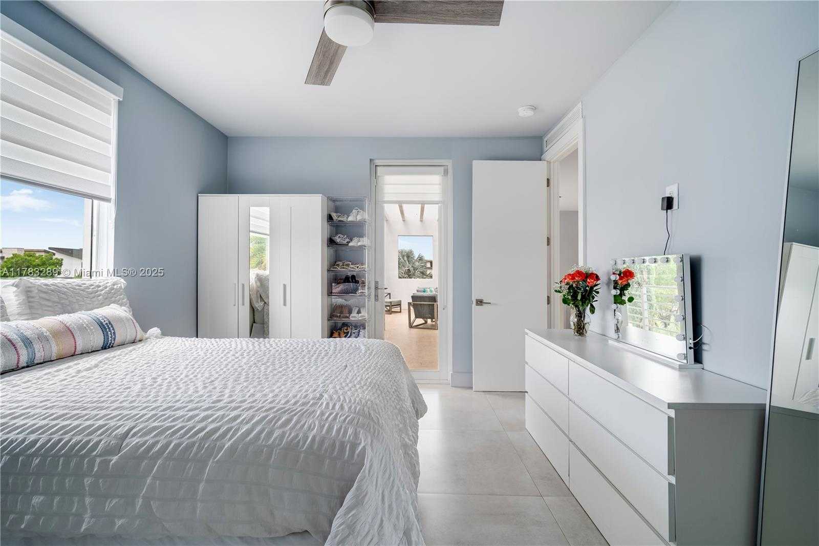 Small Image of 10135 NORTH WEST 77TH ST, Doral Number 47