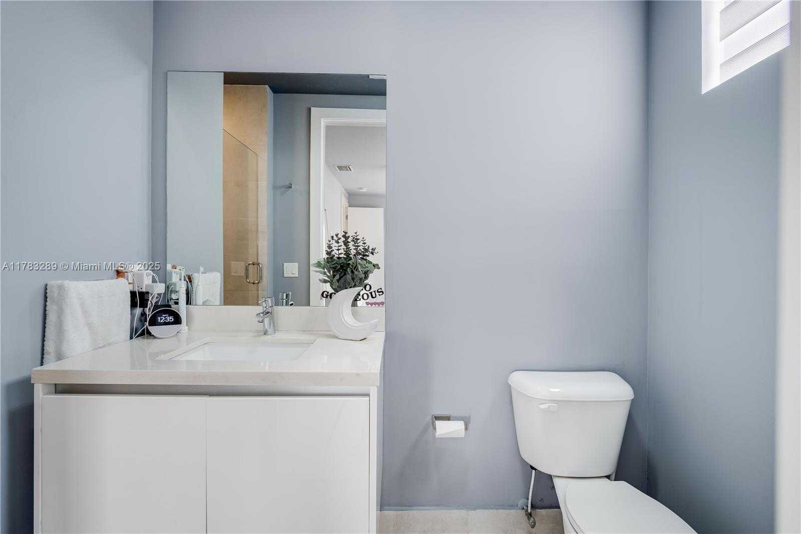 Small Image of 10135 NORTH WEST 77TH ST, Doral Number 48
