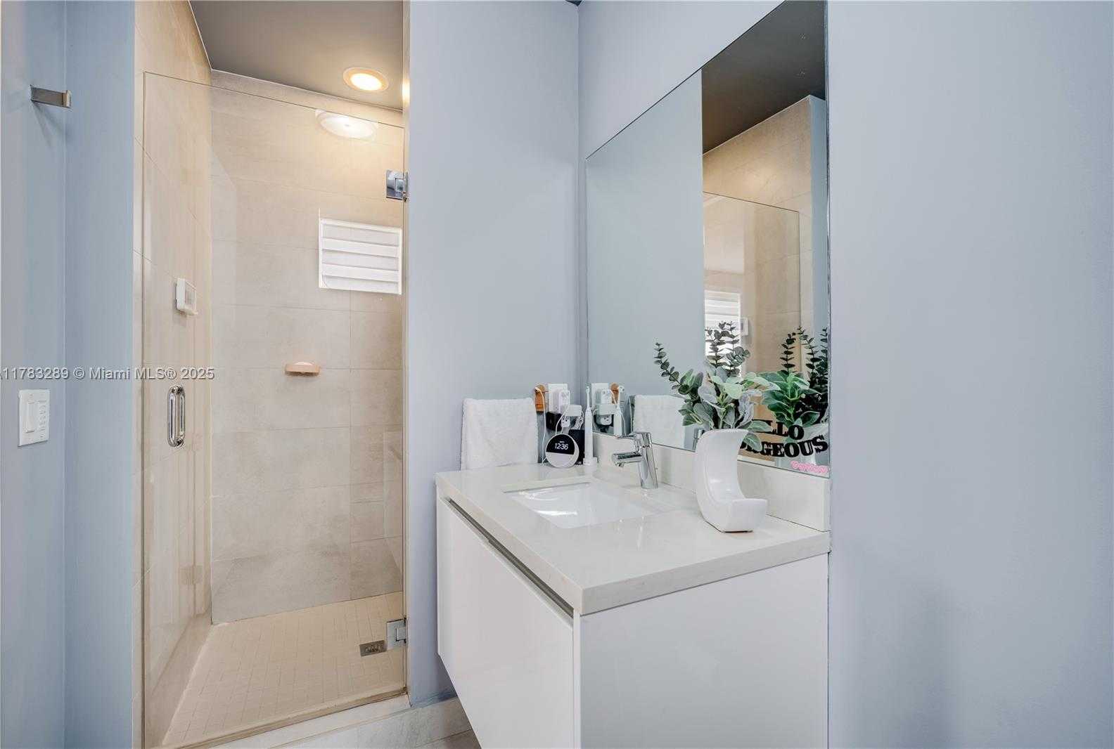 Small Image of 10135 NORTH WEST 77TH ST, Doral Number 49