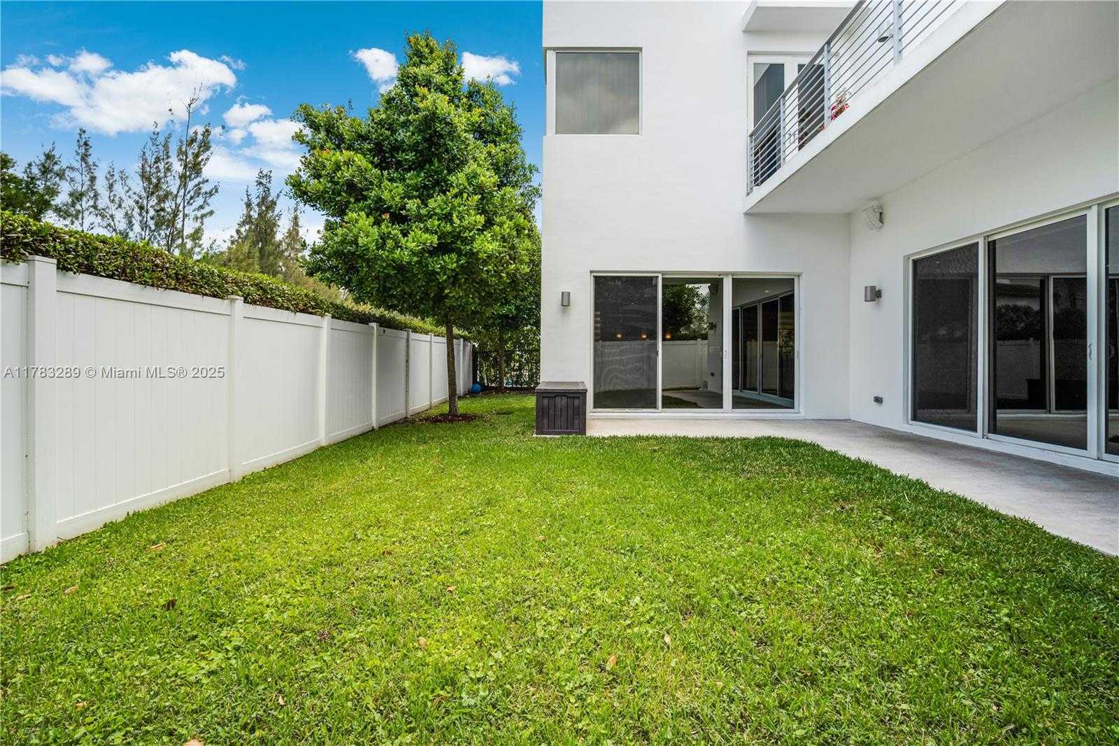 Small Image of 10135 NORTH WEST 77TH ST, Doral Number 54