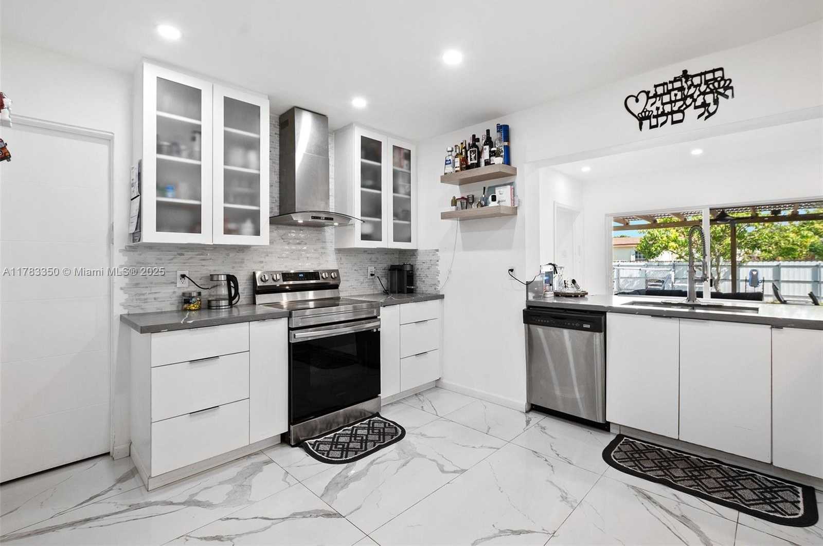 Small Image of 5117 WASHINGTON ST, Hollywood Number 7