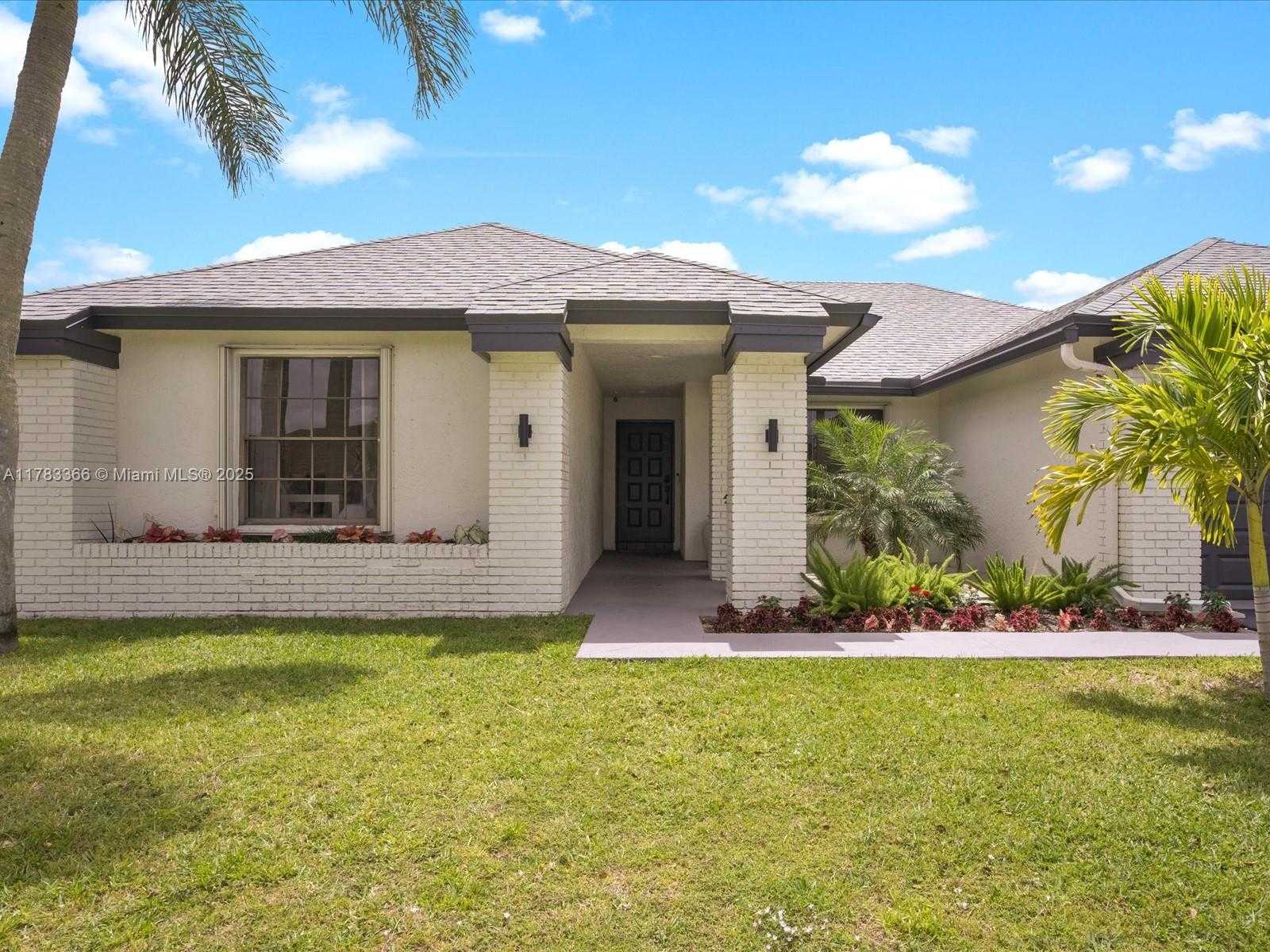 Small Image of 10174 SOUTH 182ND LN S, Boca Raton Number 4