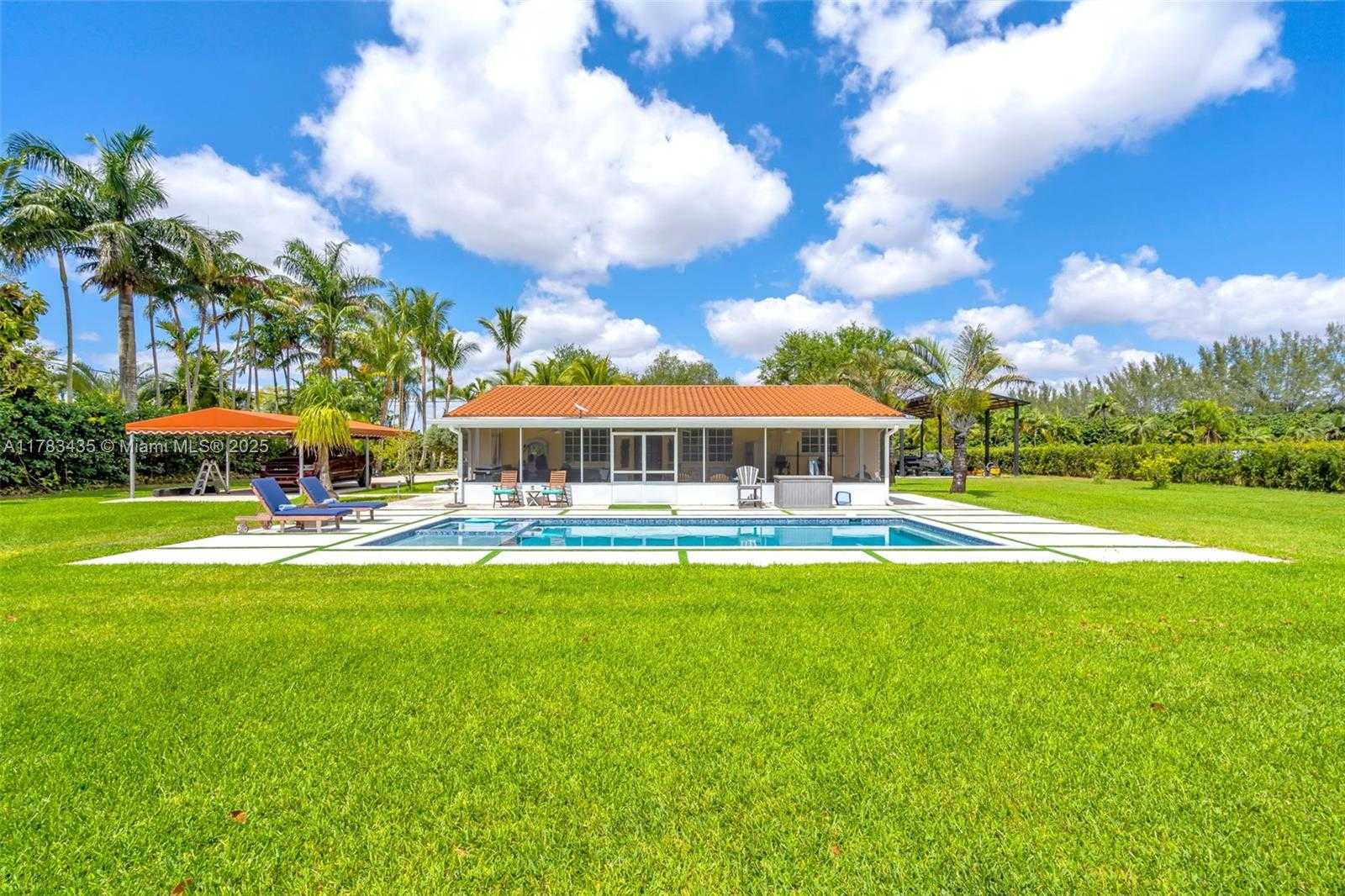 Small Image of 28505 SOUTH WEST 207TH AVE, Homestead Number 2