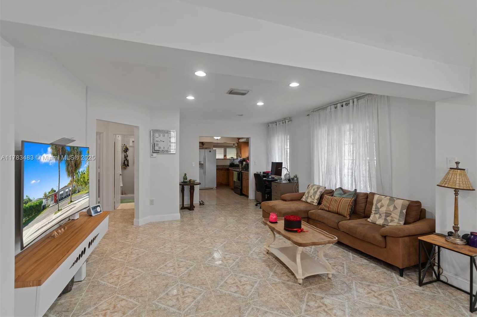 Small Image of 1260 NORTH EAST 135TH ST, North Miami Number 13
