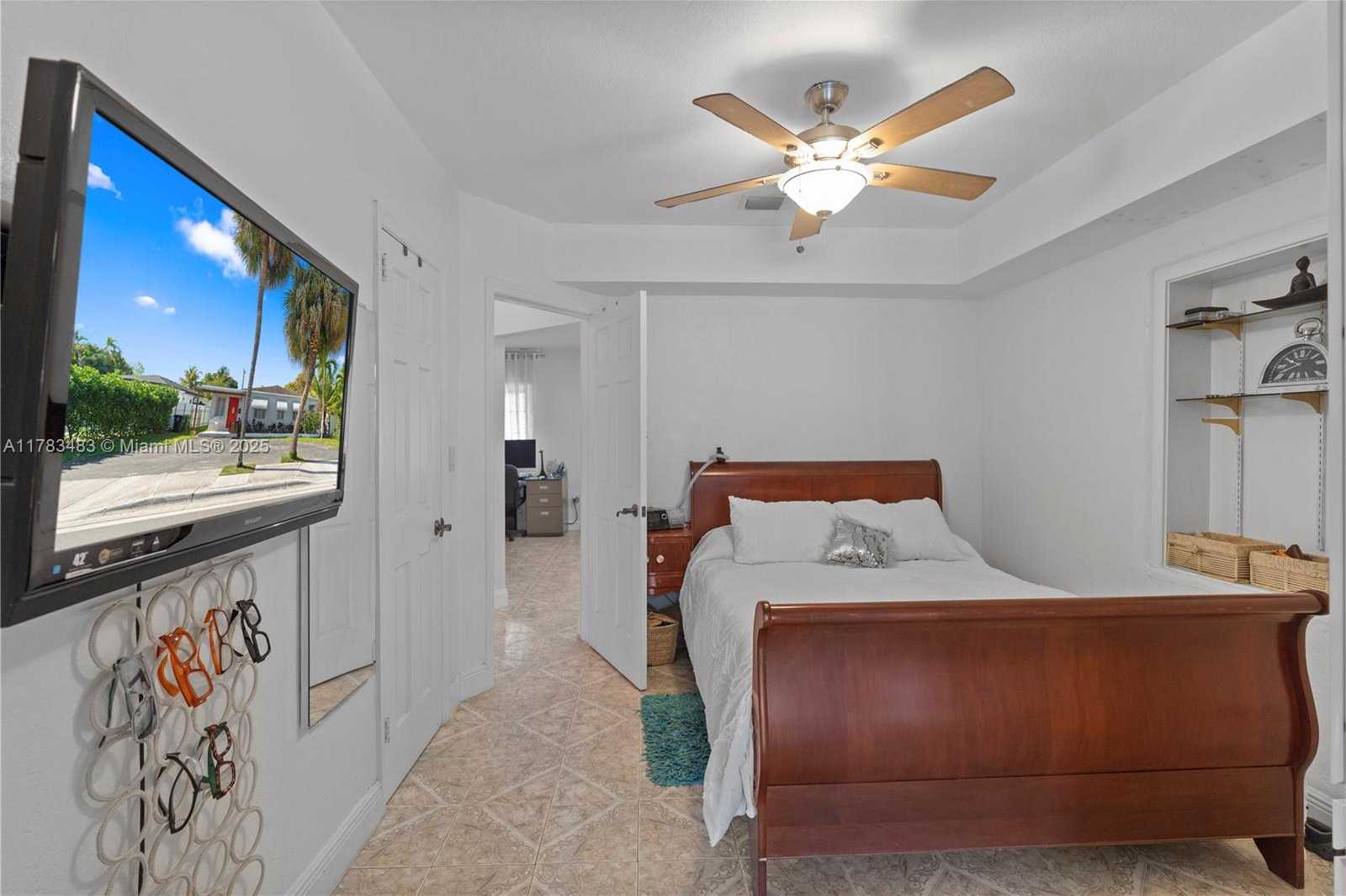 Small Image of 1260 NORTH EAST 135TH ST, North Miami Number 16