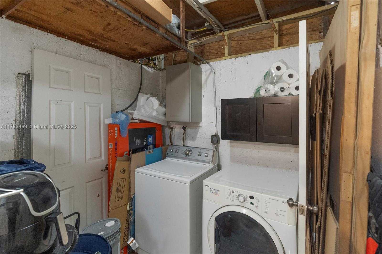 Small Image of 1260 NORTH EAST 135TH ST, North Miami Number 18