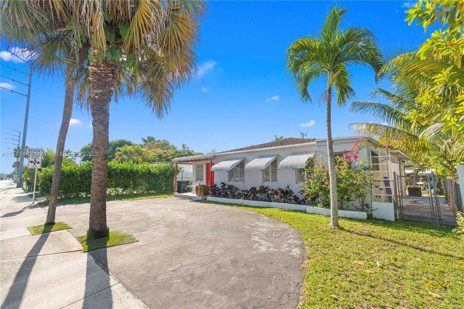 Small Image of 1260 NORTH EAST 135TH ST, North Miami Number 2