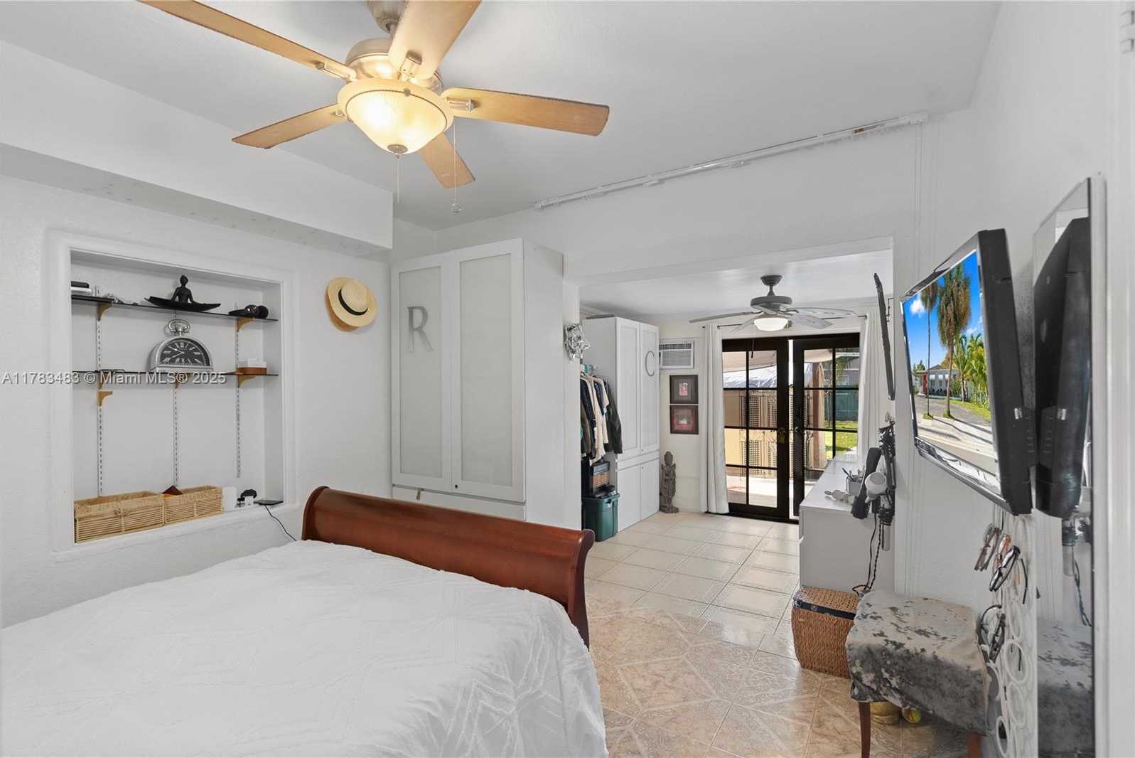 Small Image of 1260 NORTH EAST 135TH ST, North Miami Number 20