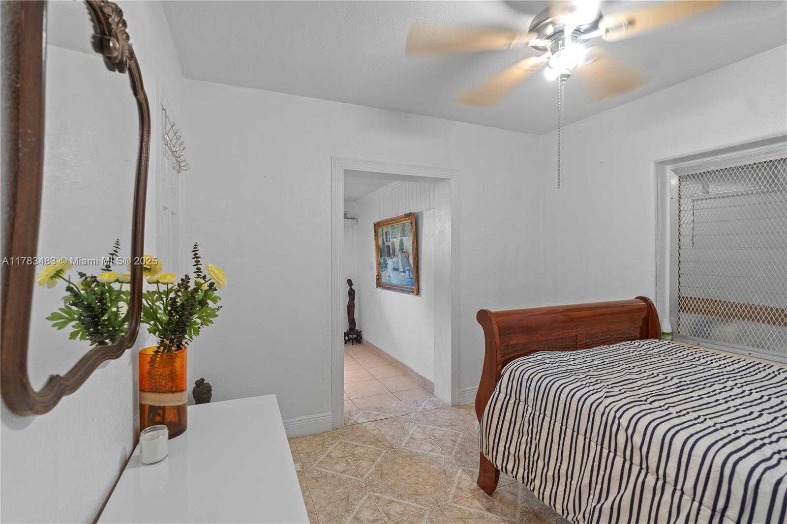 Small Image of 1260 NORTH EAST 135TH ST, North Miami Number 23