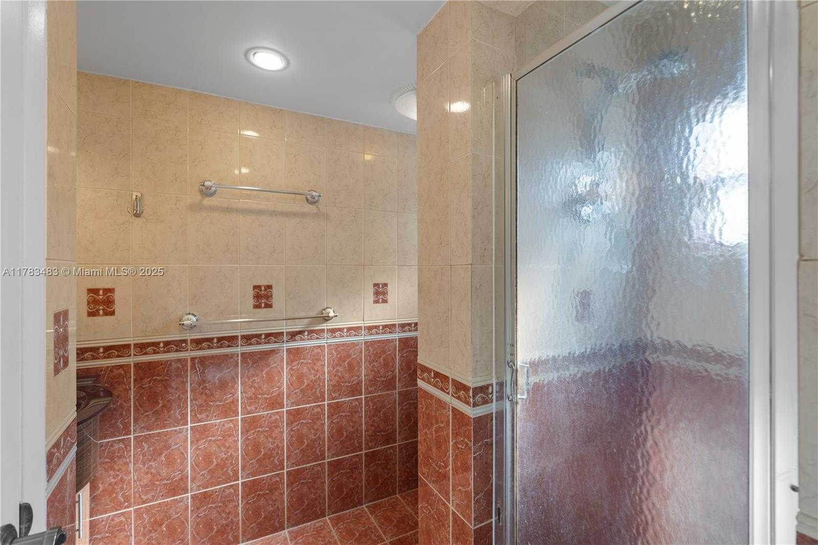 Small Image of 1260 NORTH EAST 135TH ST, North Miami Number 28