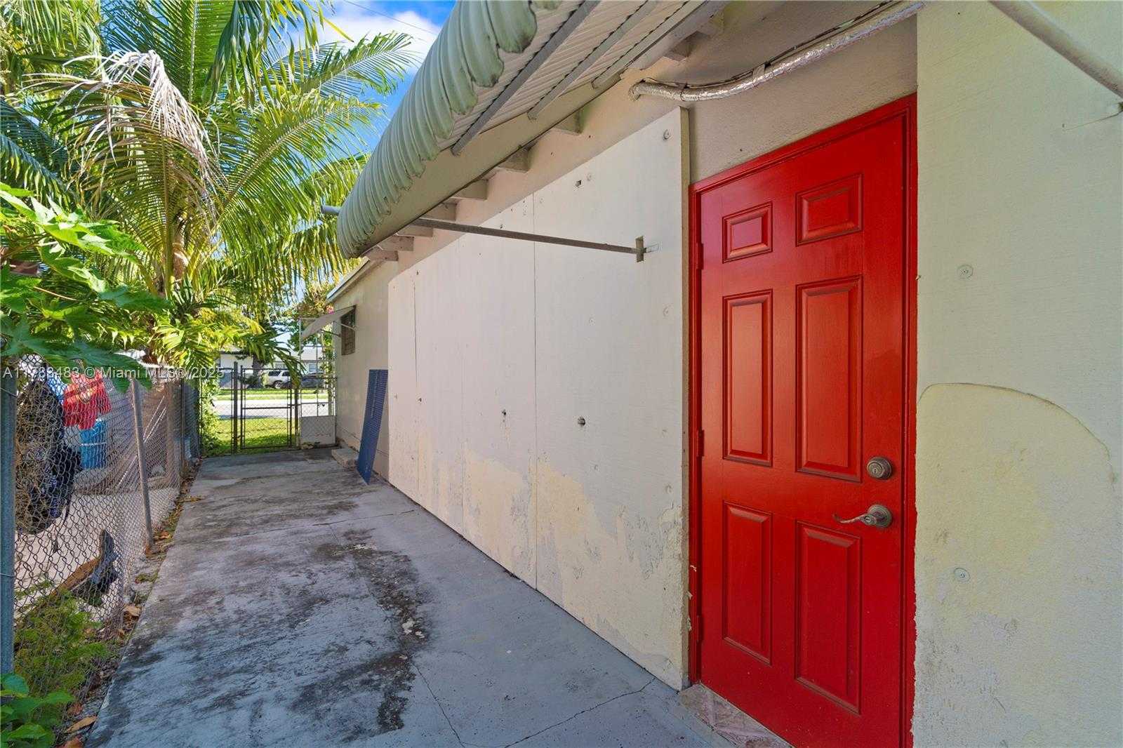 Small Image of 1260 NORTH EAST 135TH ST, North Miami Number 36