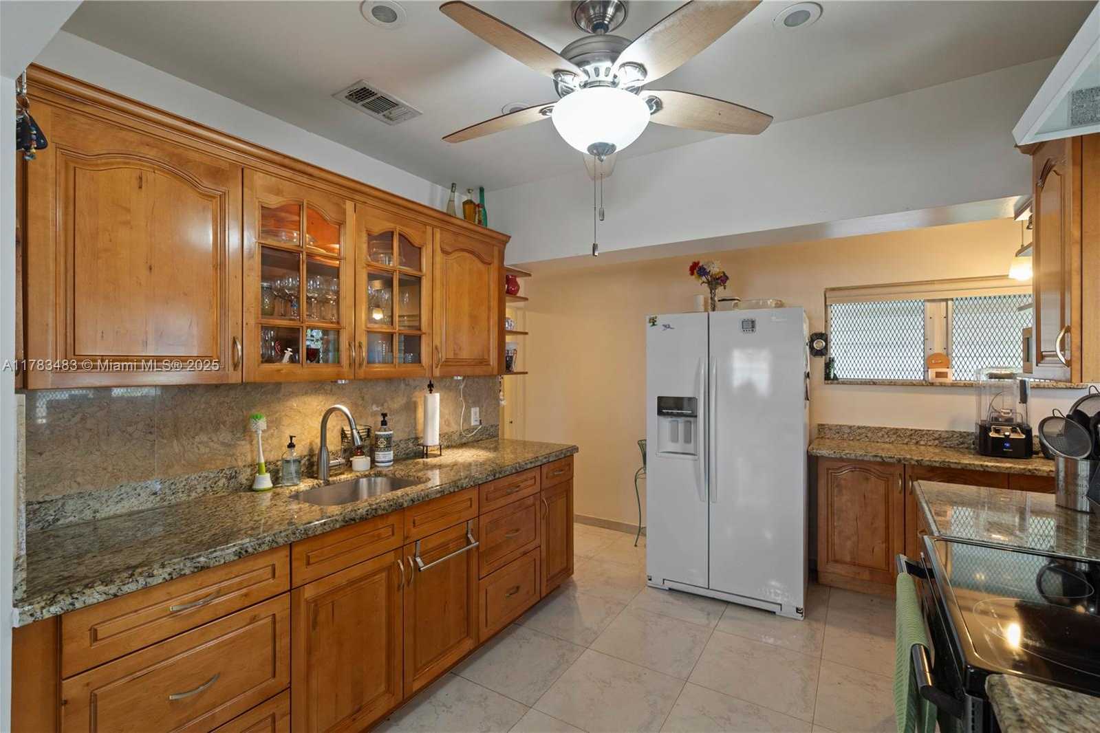 Small Image of 1260 NORTH EAST 135TH ST, North Miami Number 8