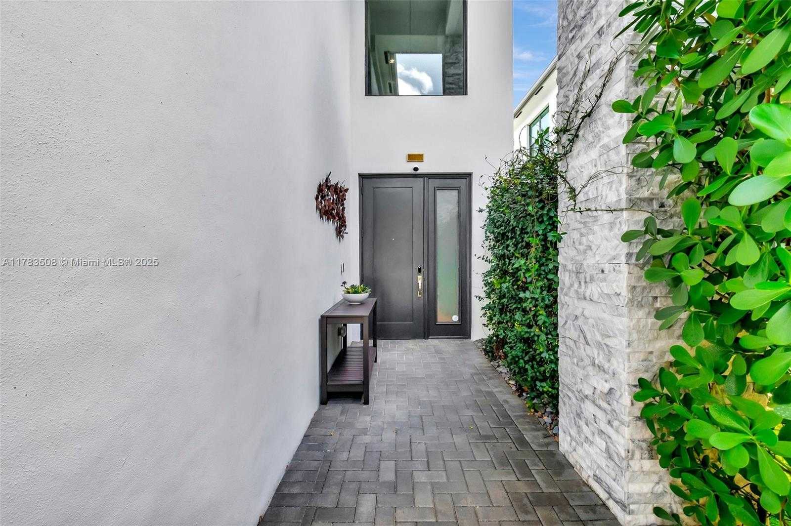 Small Image of 8608 TORREY ISLES TER, Boca Raton Number 11