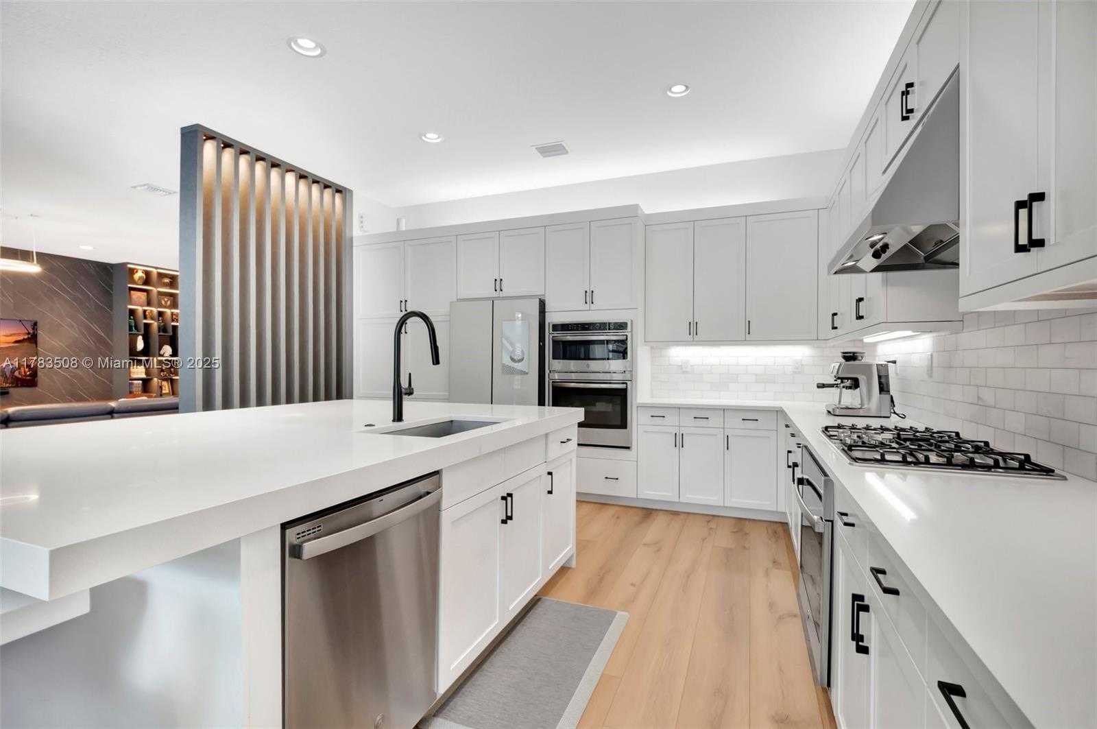 Small Image of 8608 TORREY ISLES TER, Boca Raton Number 22