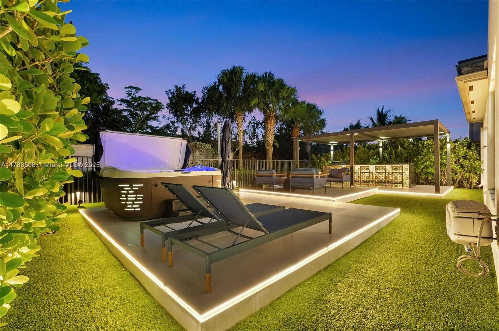 Small Image of 8608 TORREY ISLES TER, Boca Raton Number 52
