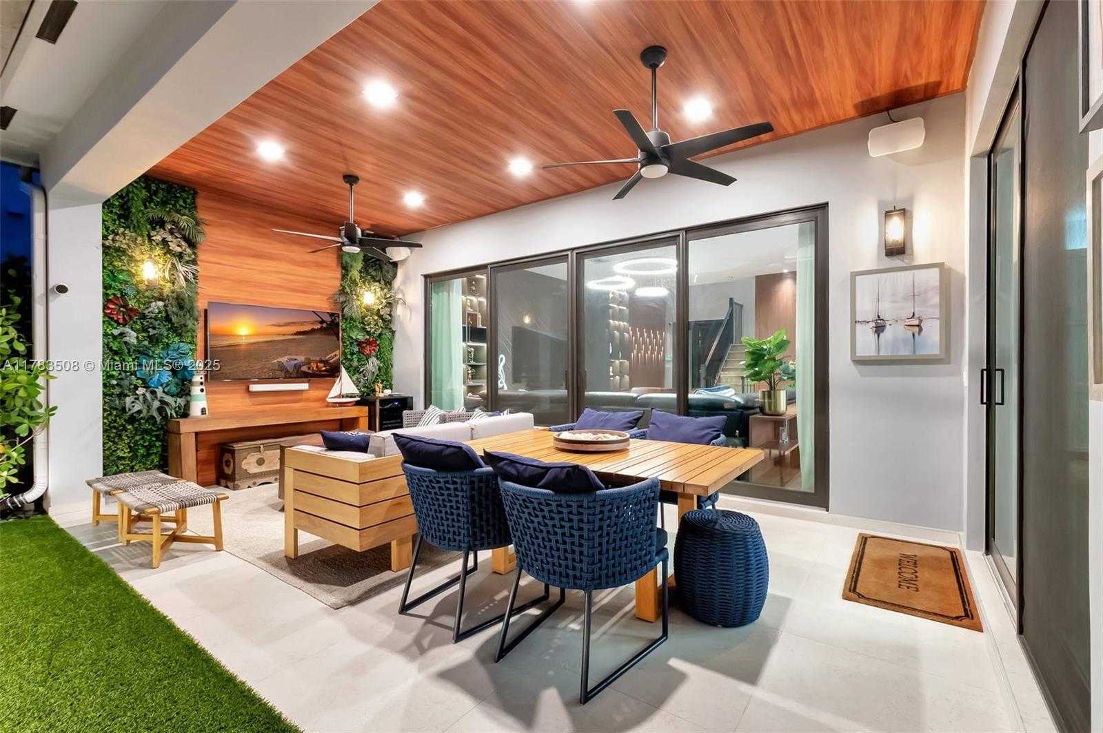 Small Image of 8608 TORREY ISLES TER, Boca Raton Number 60