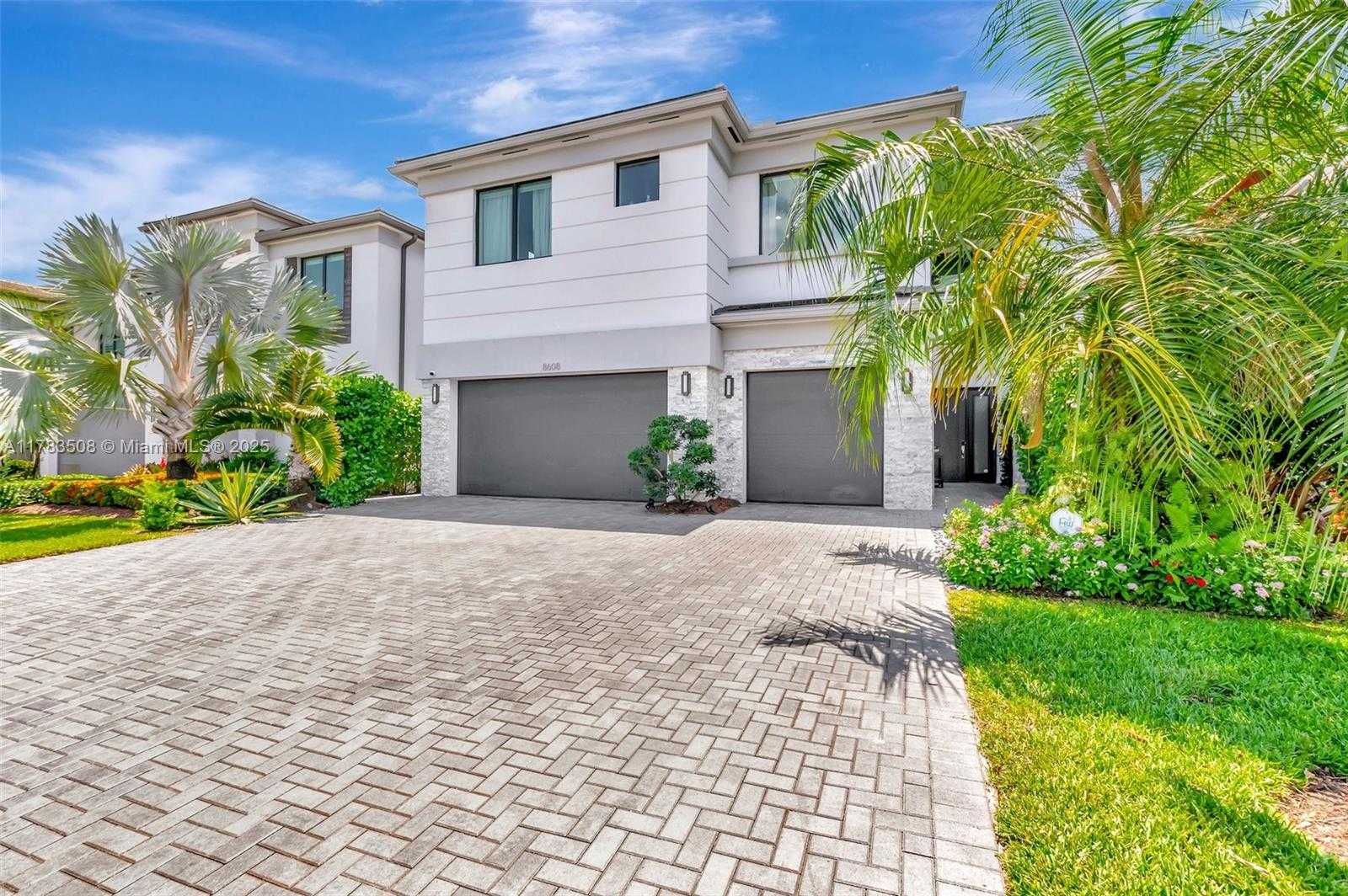 Small Image of 8608 TORREY ISLES TER, Boca Raton Number 65