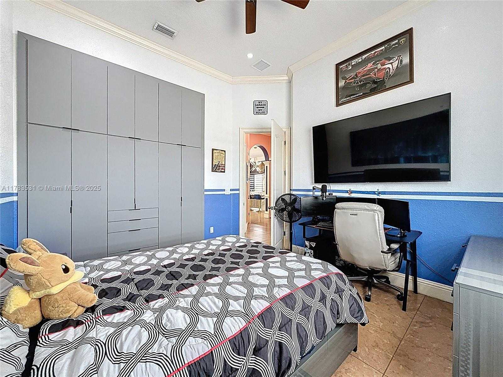 Small Image of 20455 SOUTH WEST 154TH AVE, Miami Number 41