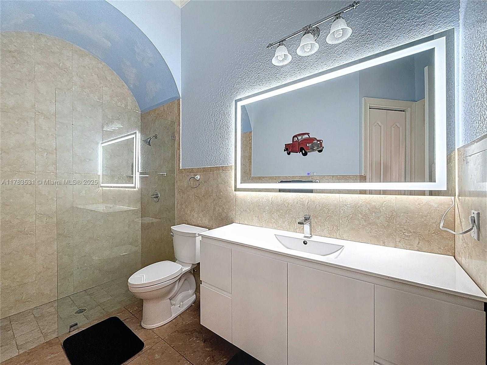 Small Image of 20455 SOUTH WEST 154TH AVE, Miami Number 42