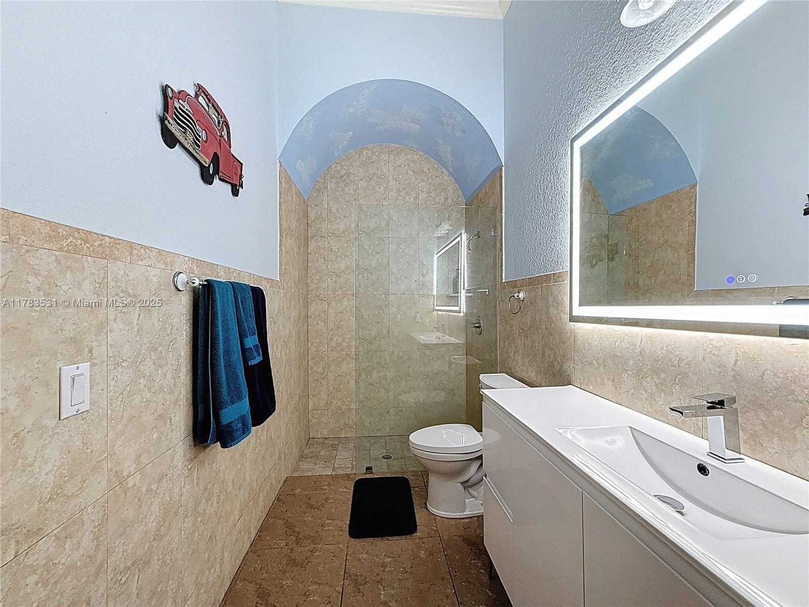 Small Image of 20455 SOUTH WEST 154TH AVE, Miami Number 43