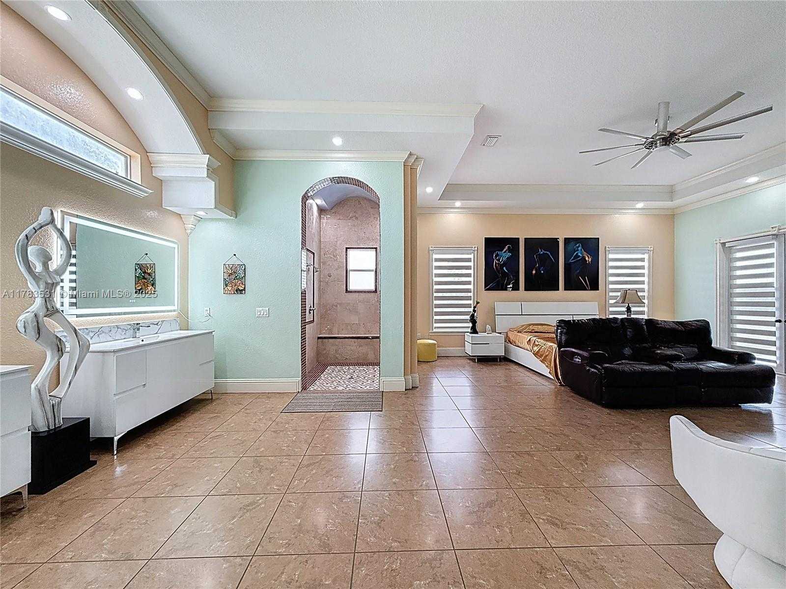 Small Image of 20455 SOUTH WEST 154TH AVE, Miami Number 44