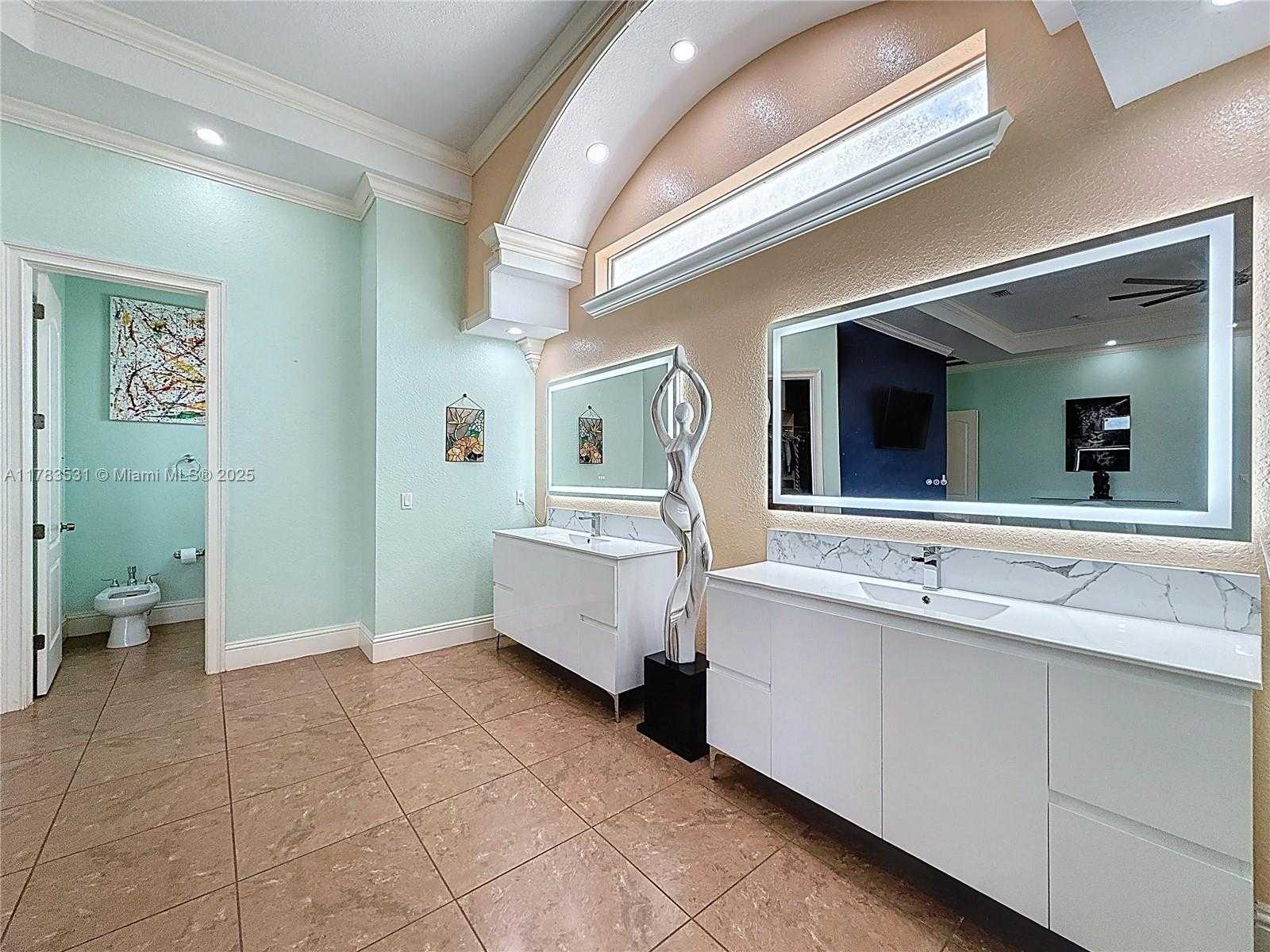 Small Image of 20455 SOUTH WEST 154TH AVE, Miami Number 55