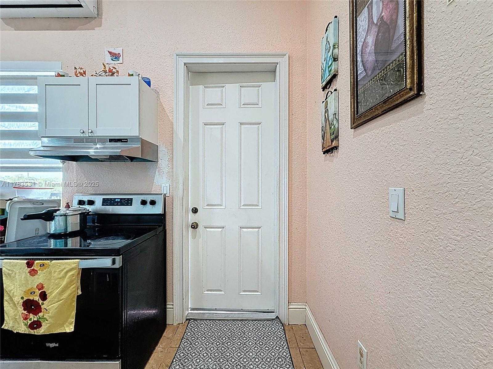 Small Image of 20455 SOUTH WEST 154TH AVE, Miami Number 64