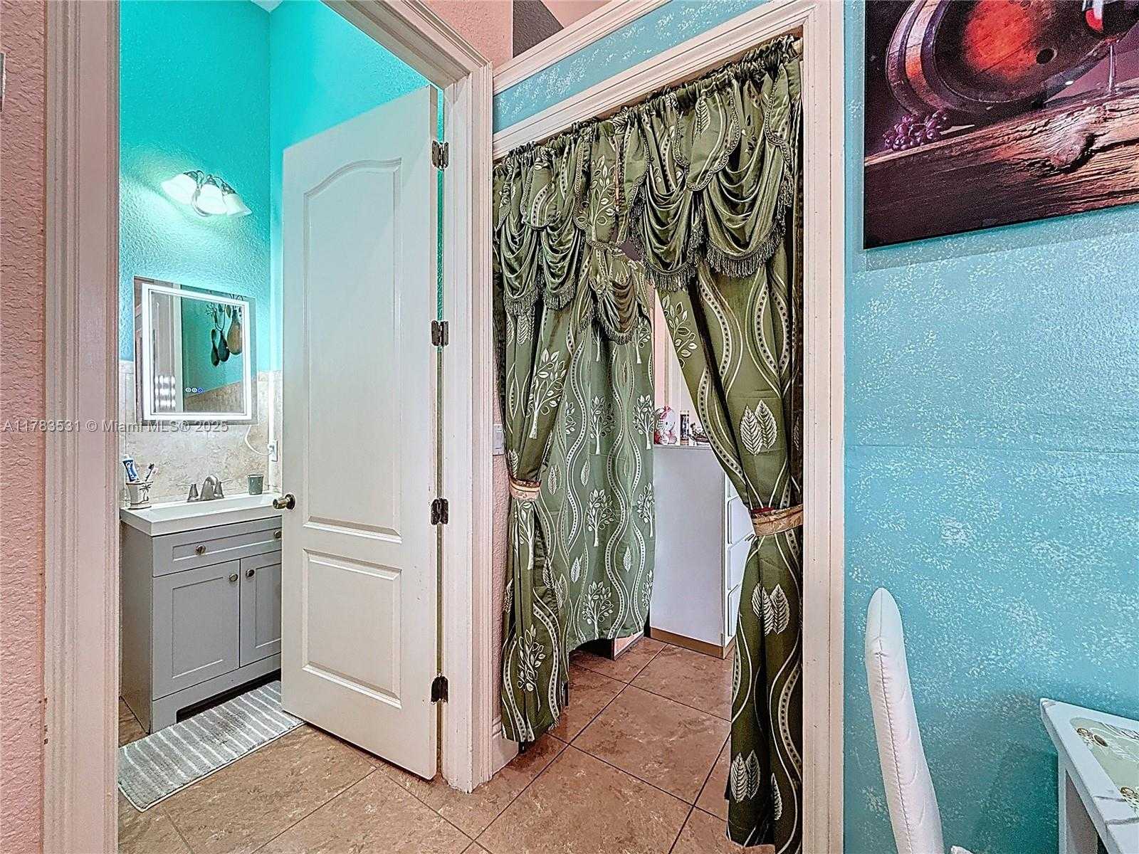 Small Image of 20455 SOUTH WEST 154TH AVE, Miami Number 69