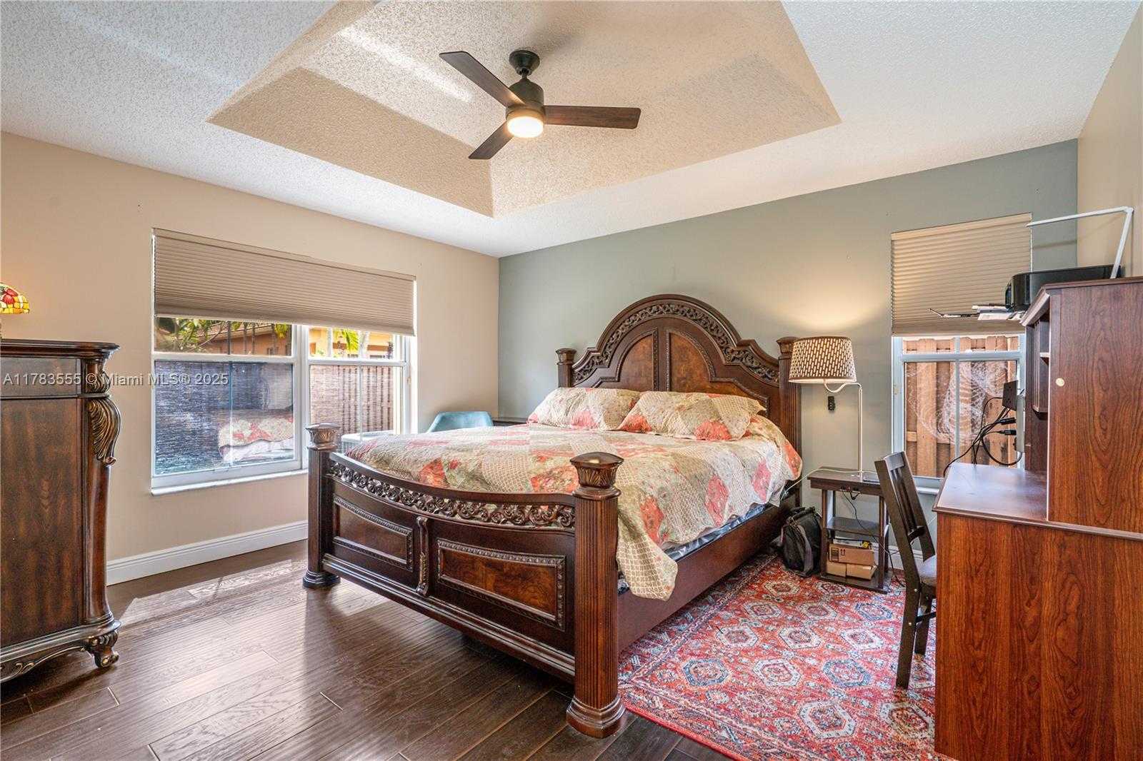 Small Image of 284 ROYAL COVE WAY, Davie Number 12