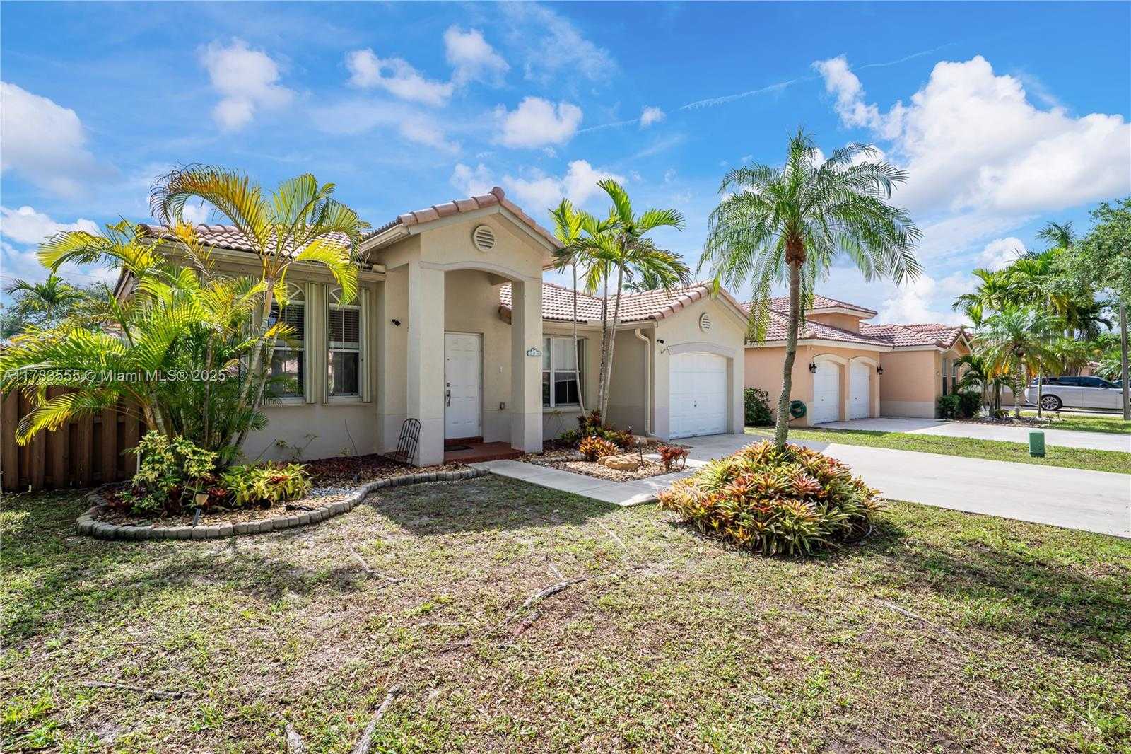 Small Image of 284 ROYAL COVE WAY, Davie Number 24