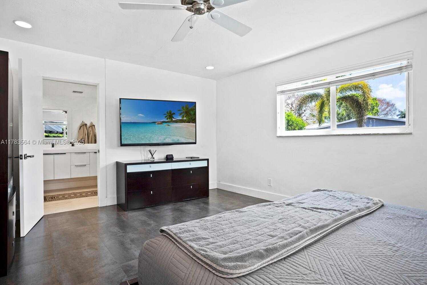 Small Image of 13605 SOUTH WEST 73RD AVE, Palmetto Bay Number 21
