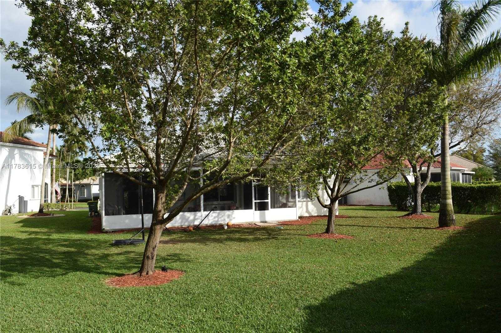 Small Image of 440 SOUTH EAST 25TH DR, Homestead Number 7