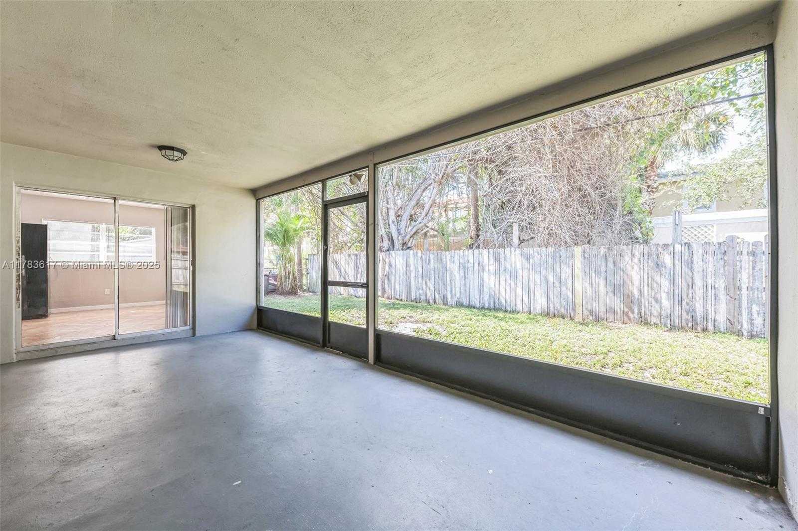 Small Image of 9219 SOUTH WEST 1ST PL, Boca Raton Number 13