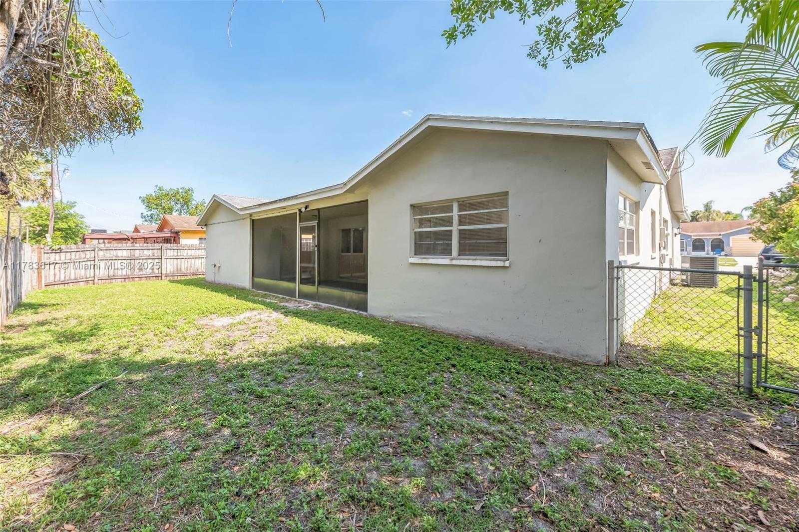 Small Image of 9219 SOUTH WEST 1ST PL, Boca Raton Number 14