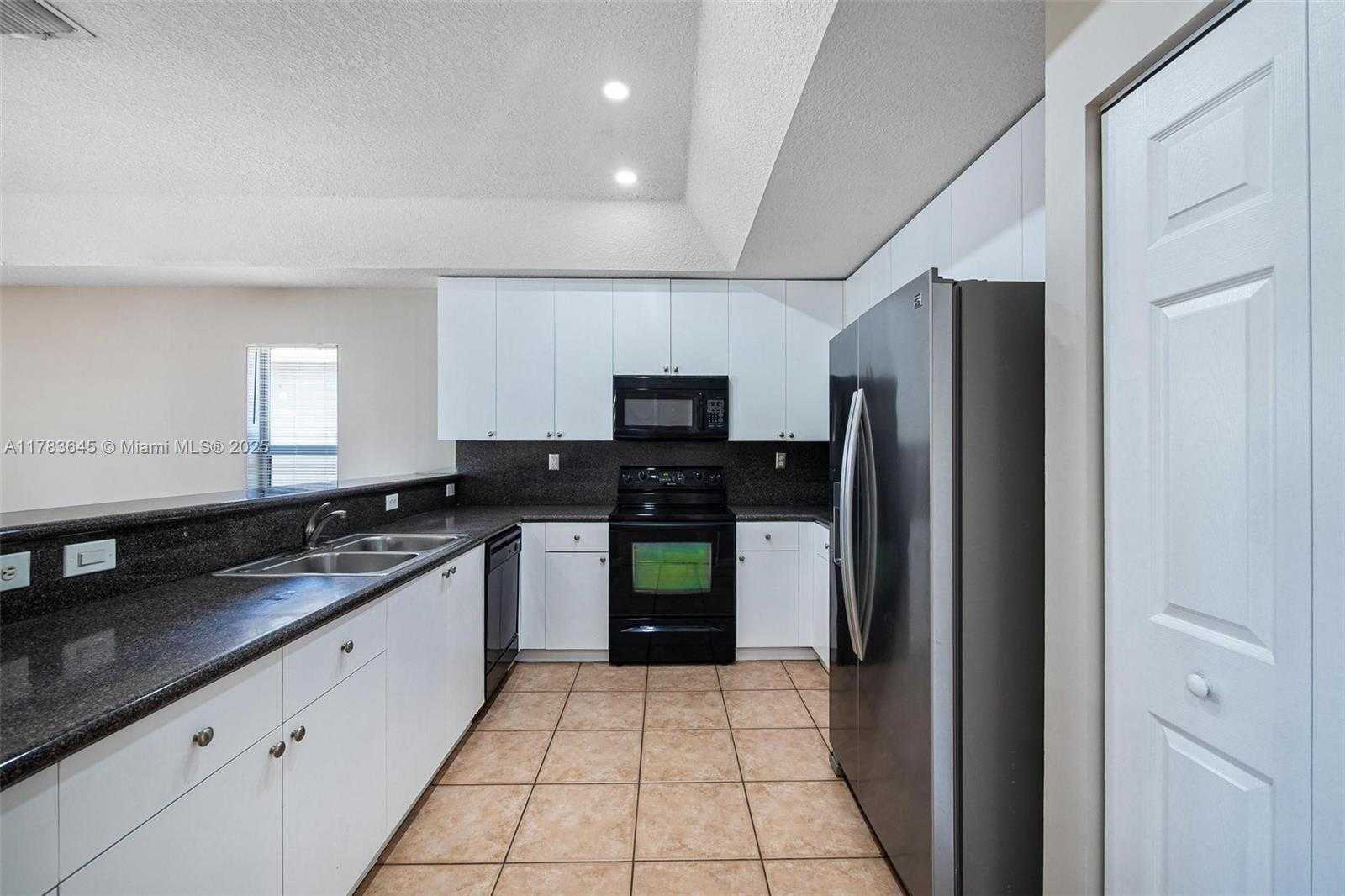 Small Image of 21092 SOUTH WEST 91ST CT, Cutler Bay Number 11