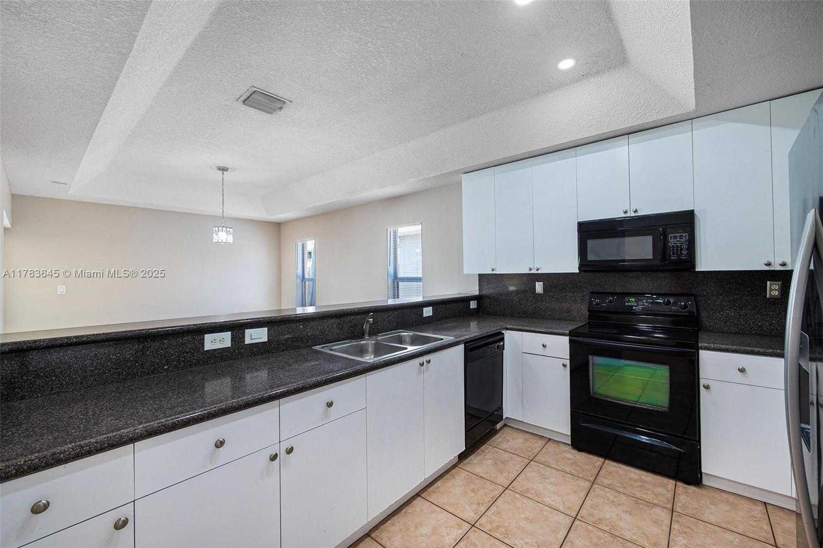 Small Image of 21092 SOUTH WEST 91ST CT, Cutler Bay Number 12