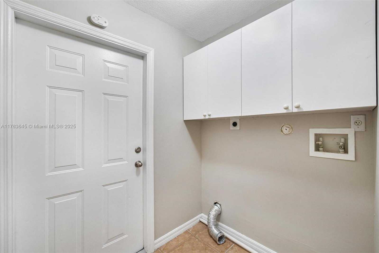 Small Image of 21092 SOUTH WEST 91ST CT, Cutler Bay Number 16