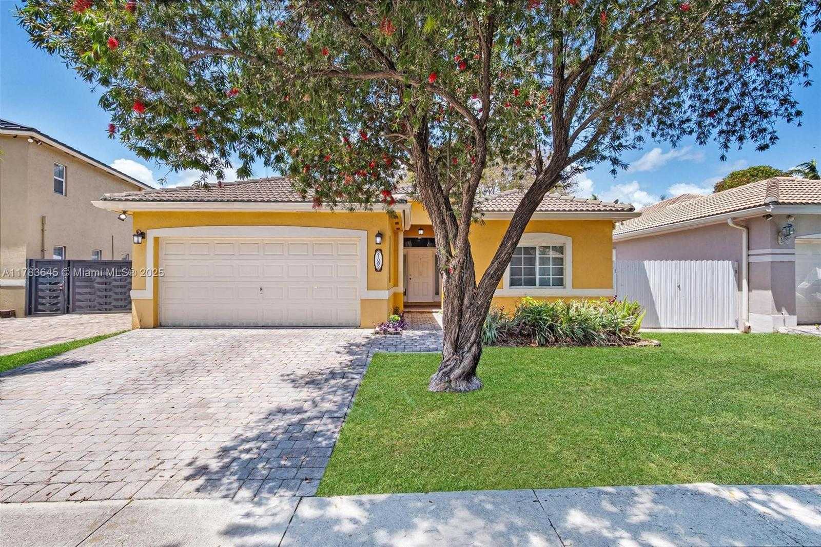 Small Image of 21092 SOUTH WEST 91ST CT, Cutler Bay Number 2
