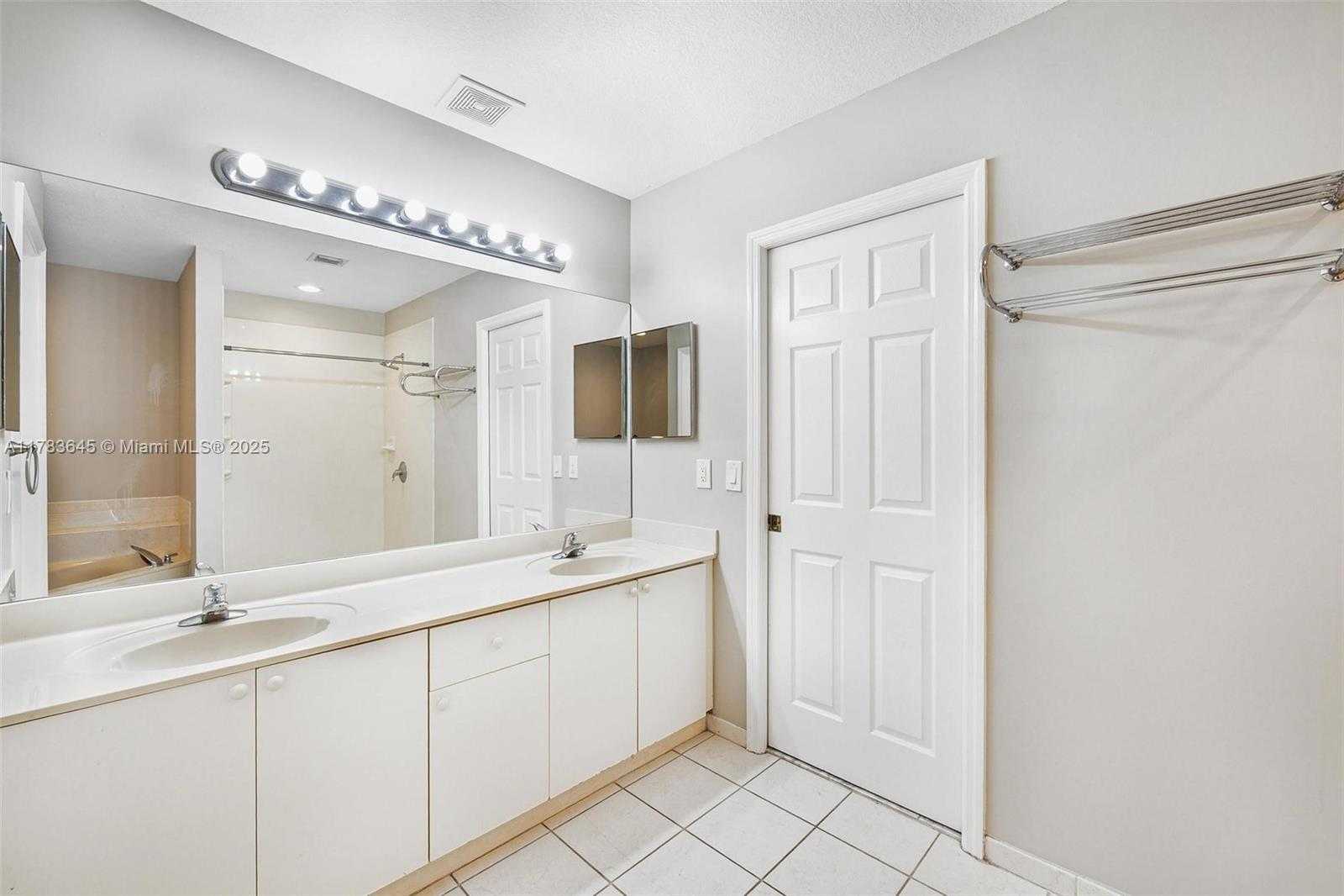 Small Image of 21092 SOUTH WEST 91ST CT, Cutler Bay Number 24
