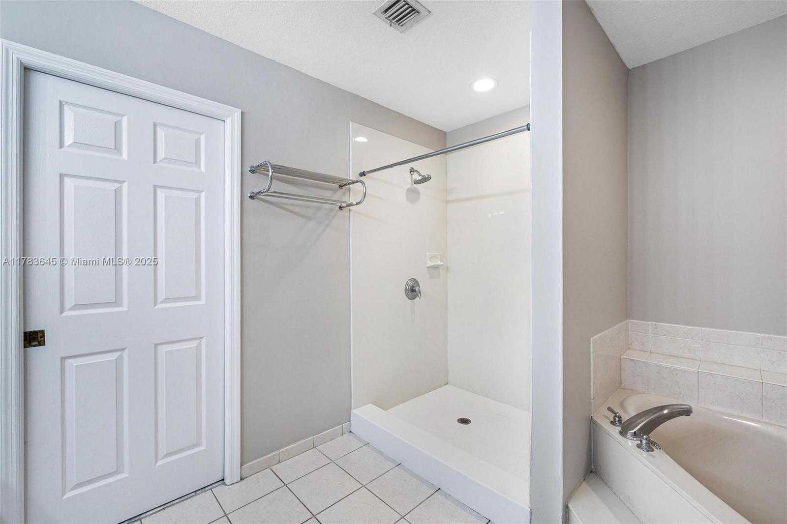 Small Image of 21092 SOUTH WEST 91ST CT, Cutler Bay Number 25