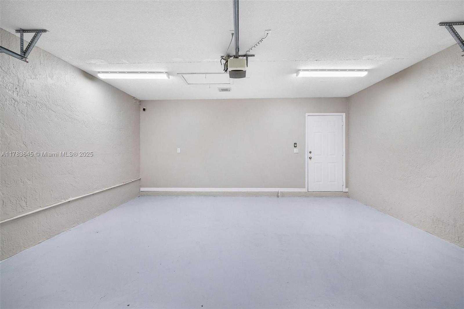 Small Image of 21092 SOUTH WEST 91ST CT, Cutler Bay Number 34