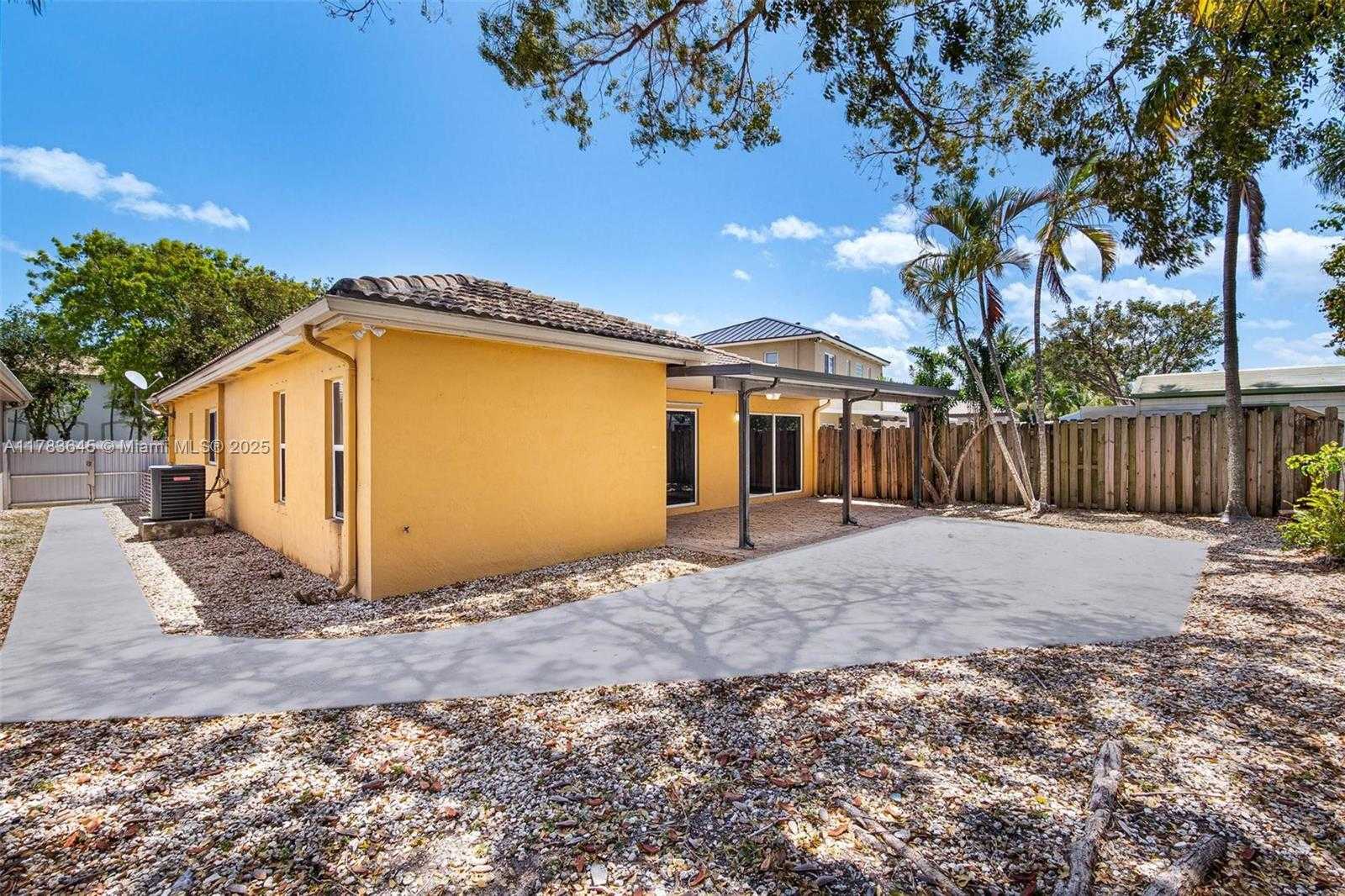 Small Image of 21092 SOUTH WEST 91ST CT, Cutler Bay Number 36