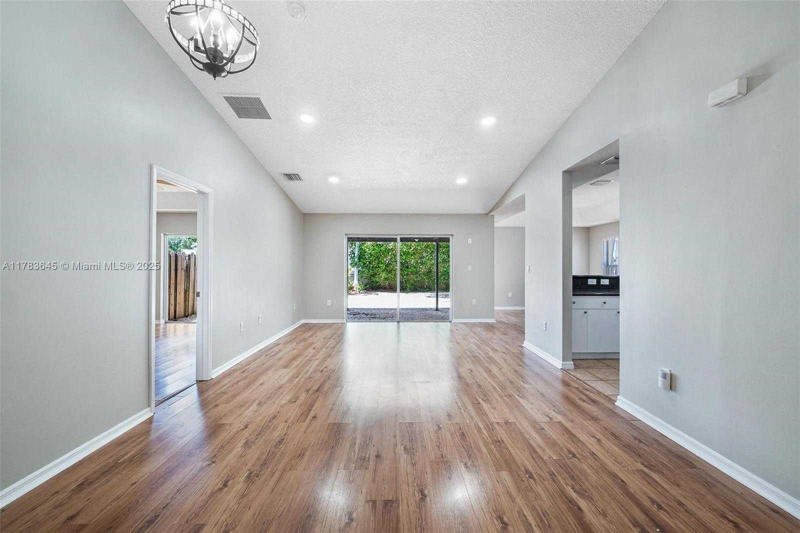 Small Image of 21092 SOUTH WEST 91ST CT, Cutler Bay Number 5