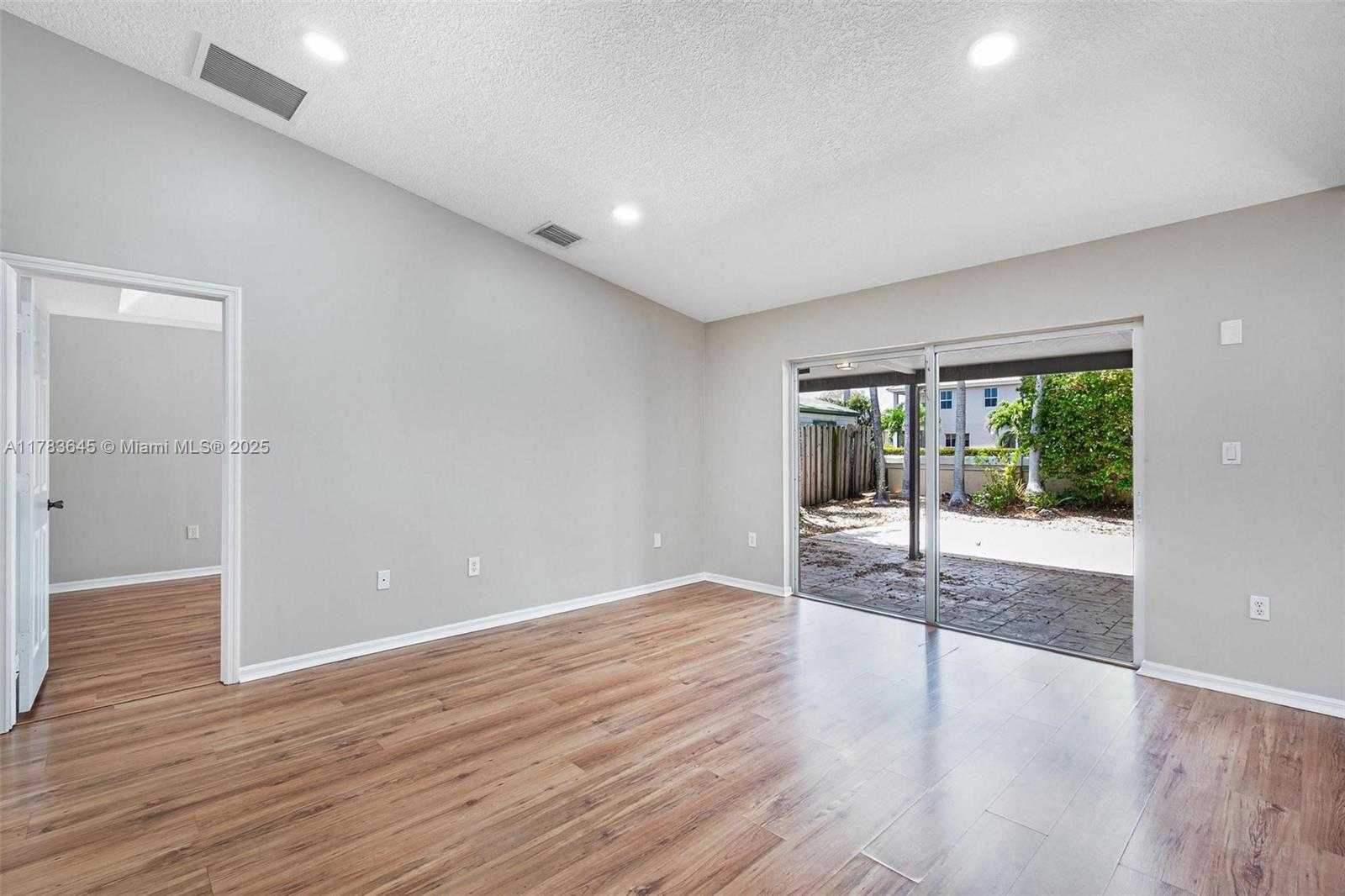 Small Image of 21092 SOUTH WEST 91ST CT, Cutler Bay Number 9