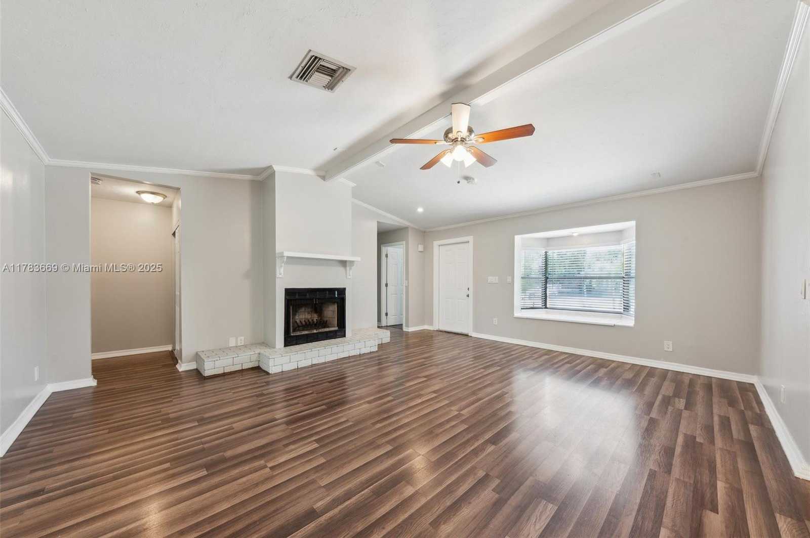 Small Image of 10108 SOUTH WINDTREE LN S, Boca Raton Number 3