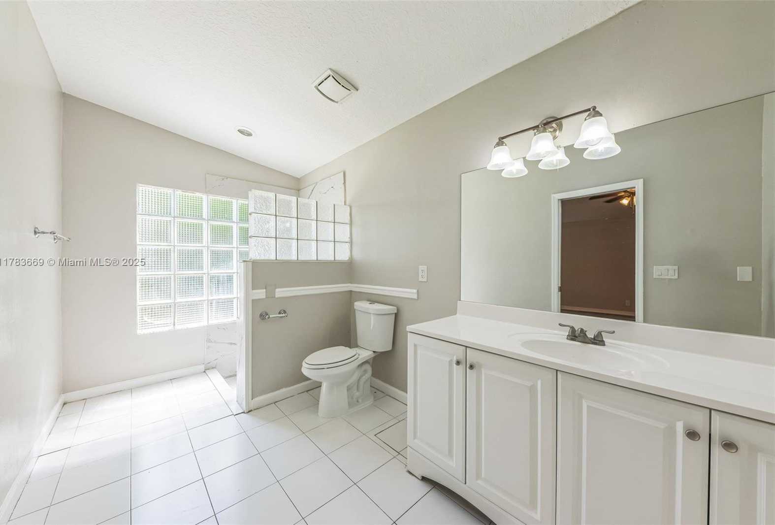 Small Image of 10108 SOUTH WINDTREE LN S, Boca Raton Number 7