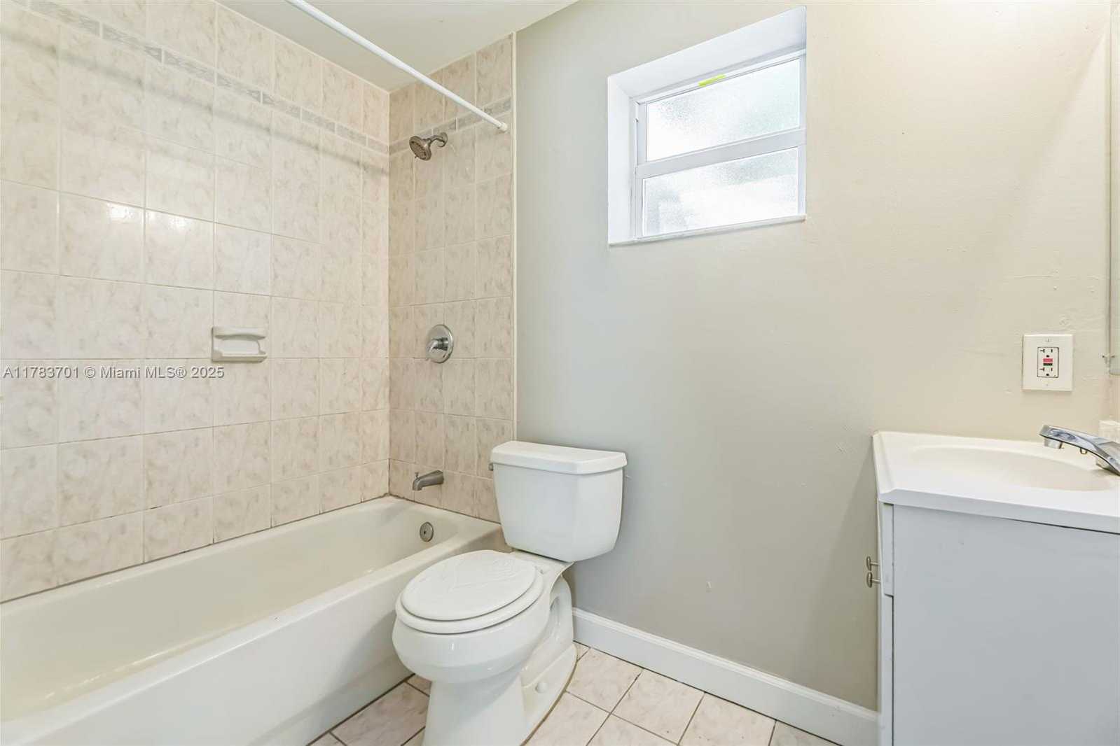 Small Image of 1541 SOUTH WEST 63RD TER, North Lauderdale Number 11