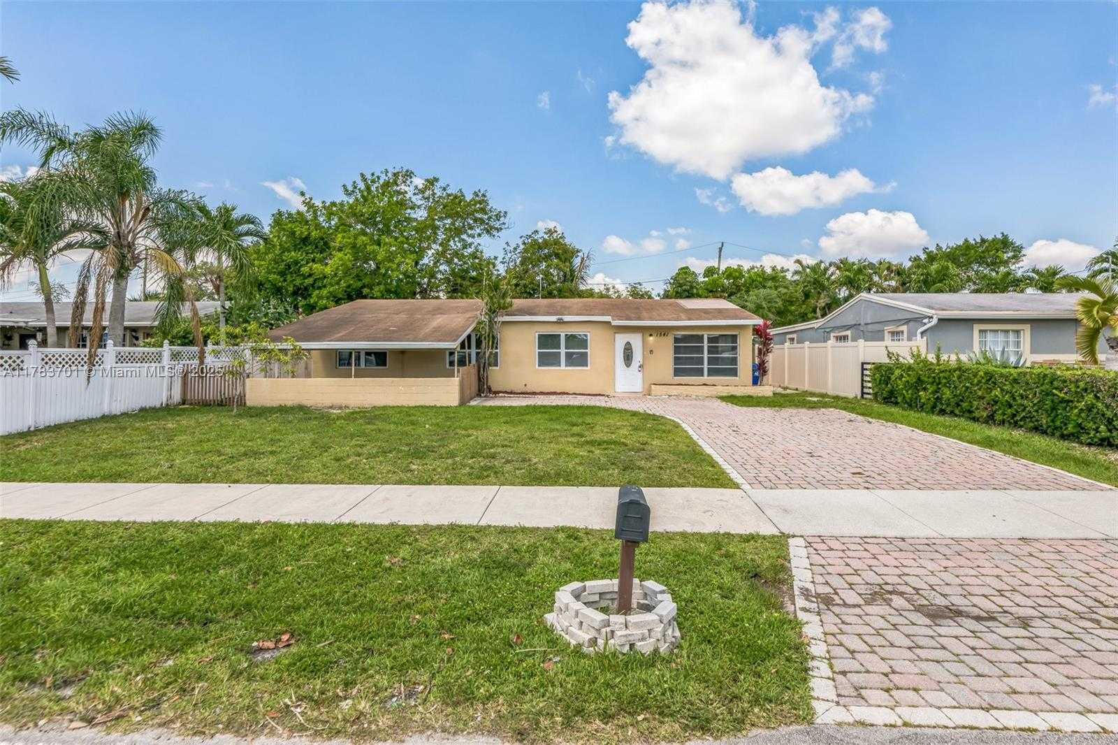 Small Image of 1541 SOUTH WEST 63RD TER, North Lauderdale Number 24